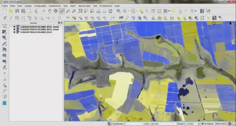 a interface do software de geoprocessamento QGIS, versão 2.4.0, sendo utilizado para a análise de uma área agr