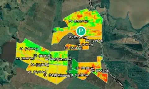 mapa de satélite de uma propriedade rural, com vários talhões (lotes de terra) demarcados e analisados. Sob