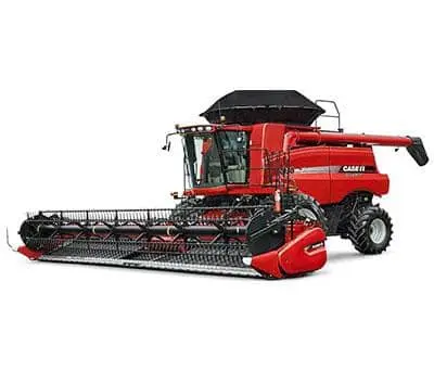 uma colheitadeira de grãos moderna, da marca Case IH, em um fundo branco e isolado. O equipamento é predominan
