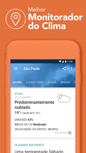 A imagem promove um aplicativo de monitoramento climático para smartphones, contextualizado para o agronegócio. Com um fundo