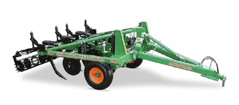 subsolador agrícola, modelo Asa Laser Canavieiro da marca Stara, apresentado em um fundo preto que destaca