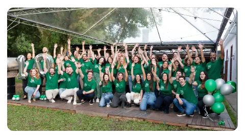 Equipe Aegro trabalhando em conjunto.