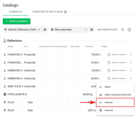 Lista de elementos do Catálogo com o menu Ações aberto na linha de um item, mostrando as opções Editar, Editar categoria financeira, Mesclar e Arquivar
